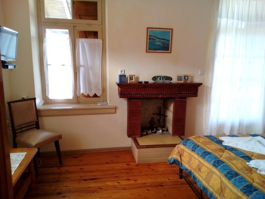 לפוקסטרו Tsorni Hill Cottage מראה חיצוני תמונה