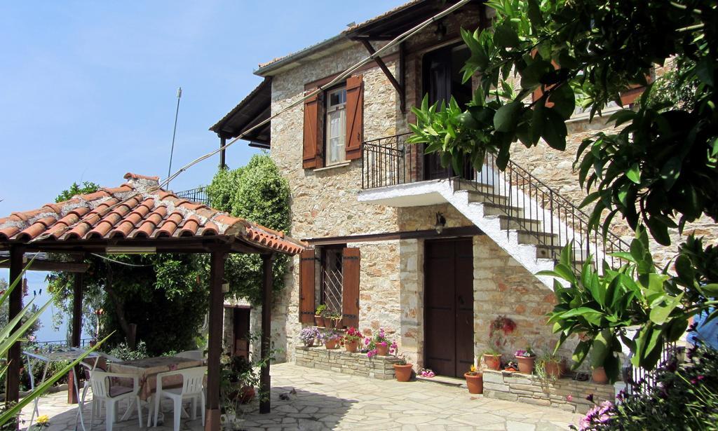 לפוקסטרו Tsorni Hill Cottage מראה חיצוני תמונה