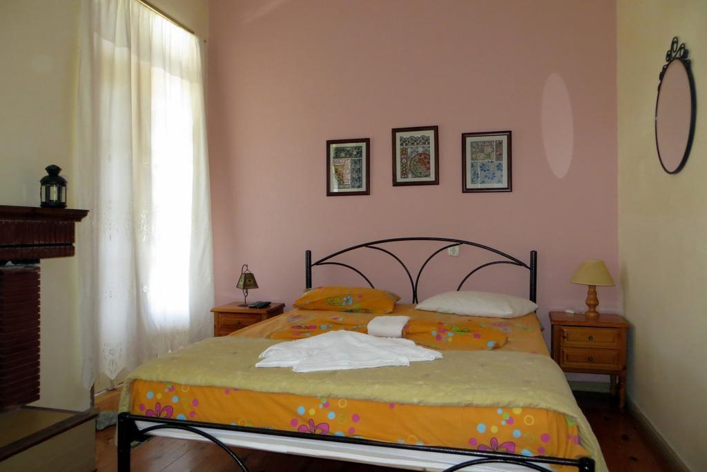 לפוקסטרו Tsorni Hill Cottage מראה חיצוני תמונה