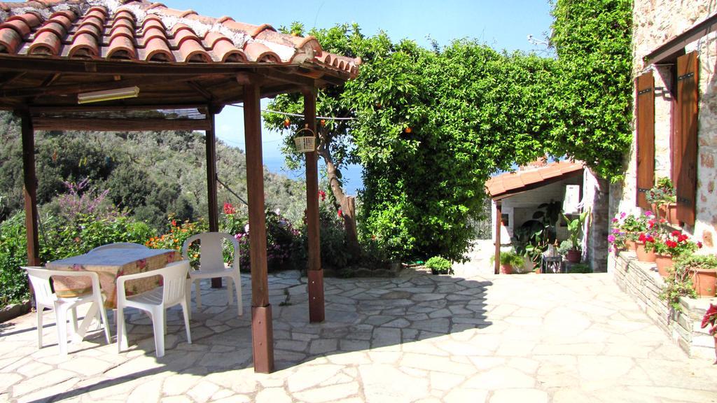 לפוקסטרו Tsorni Hill Cottage מראה חיצוני תמונה